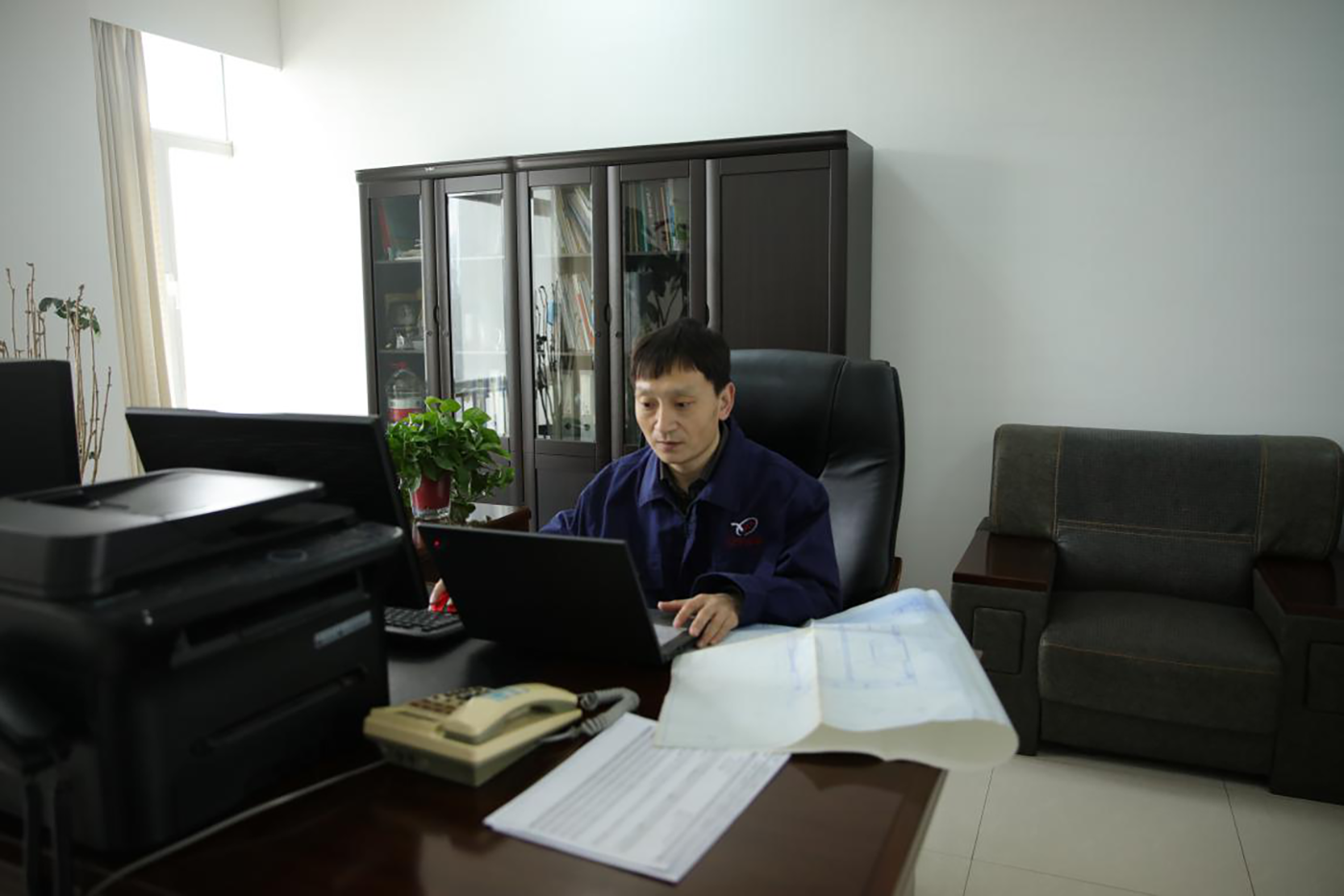 愛崗敬業(yè)，無私奉獻(xiàn)，榜樣的力量