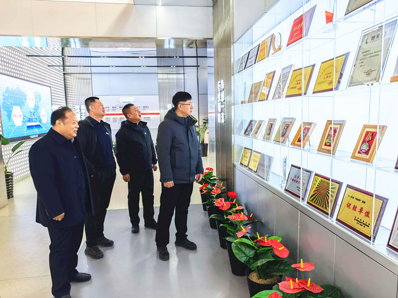 鐵嶺市水利局領(lǐng)導(dǎo)到鑫豐集團開展雙進雙促工作